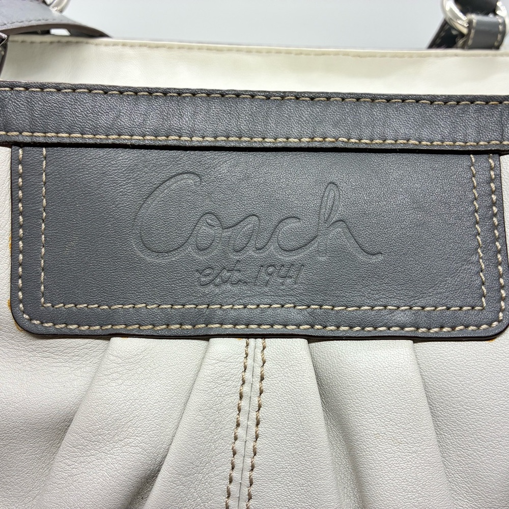 COACH PLEATED EAST/WEST GALLERY WHITE  GRAY LEATHER TOTE  SHOULDER BAG - Picture 2 of 9